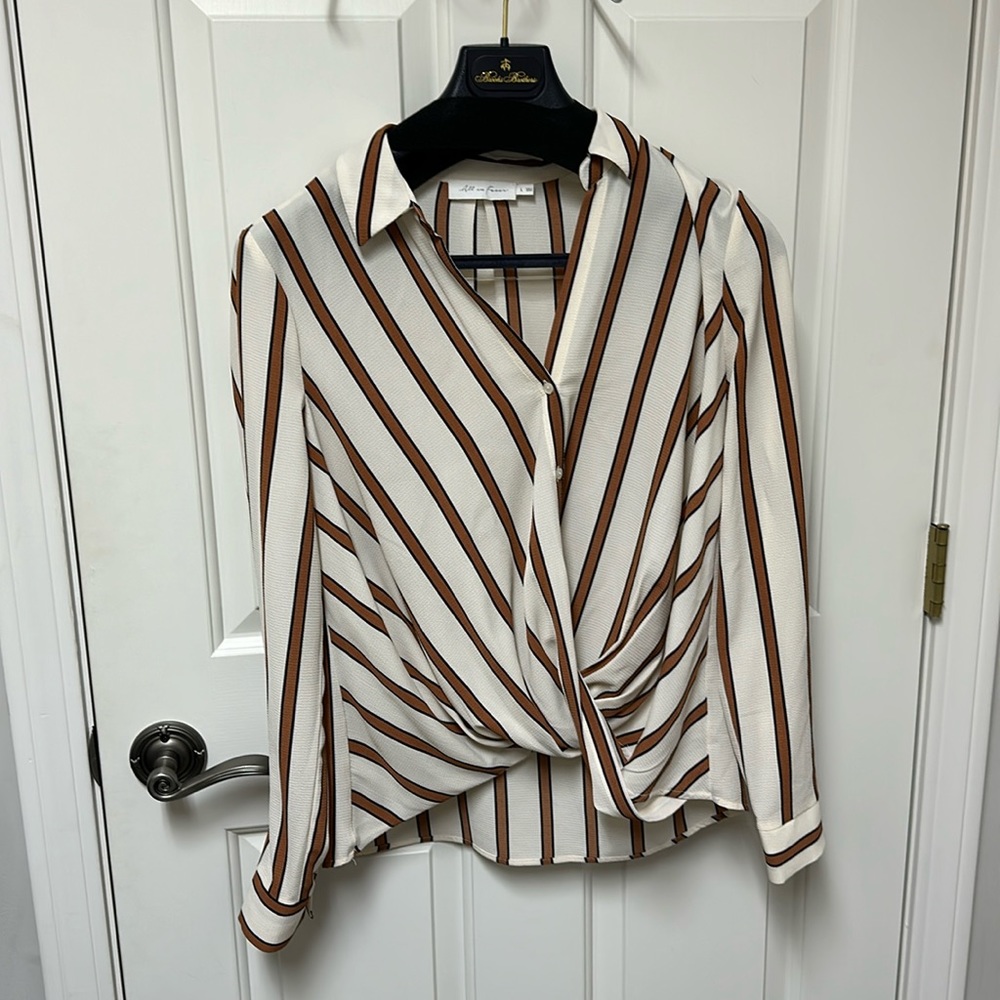 Brand: All in favor blouse. Size: Large.